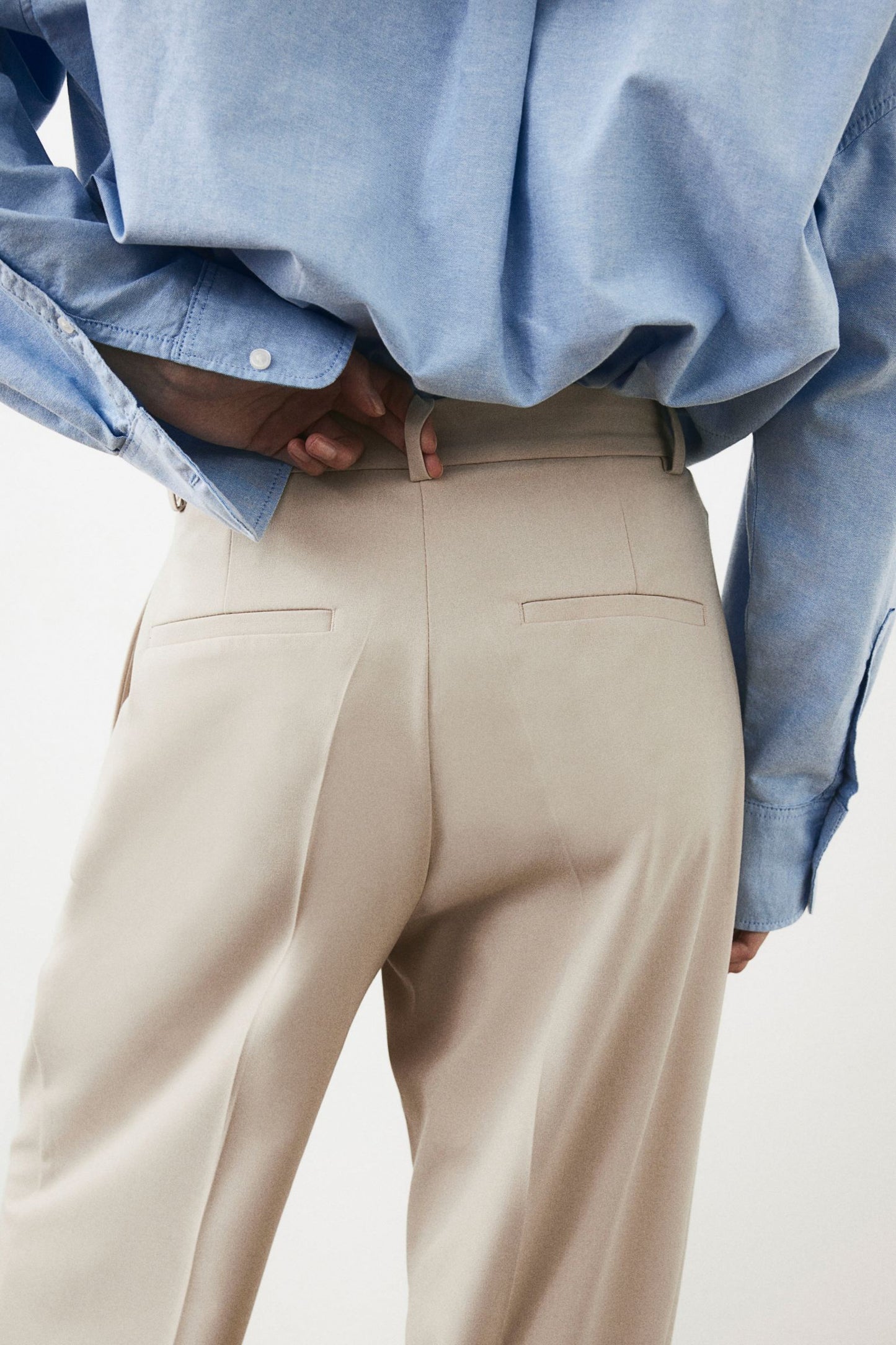 Noemi™ | Hose mit Falten und geradem Bein