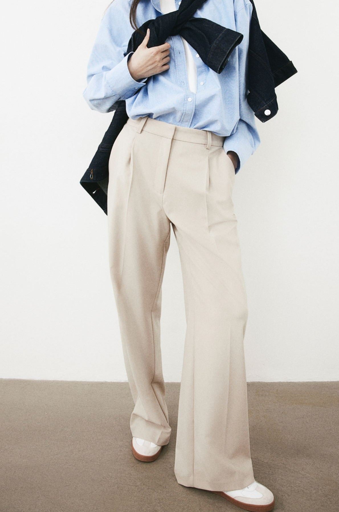 Noemi™ | Hose mit Falten und geradem Bein