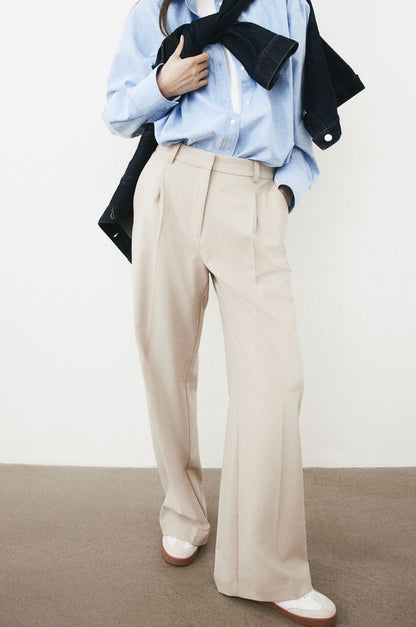 Noemi™ | Hose mit Falten und geradem Bein