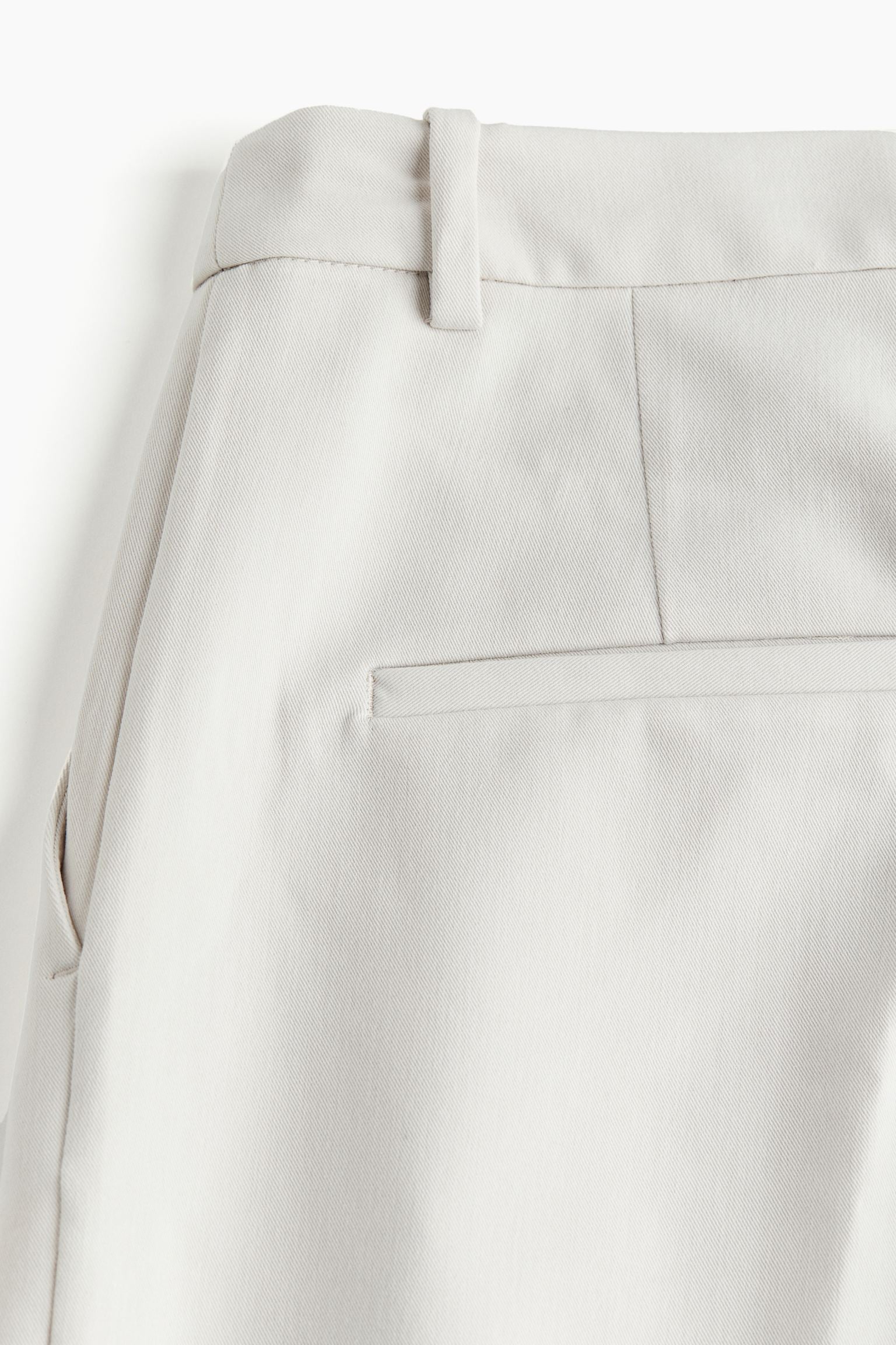 Noemi™ | Hose mit Falten und geradem Bein