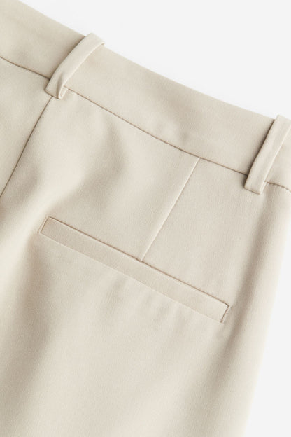 Noemi™ | Hose mit Falten und geradem Bein